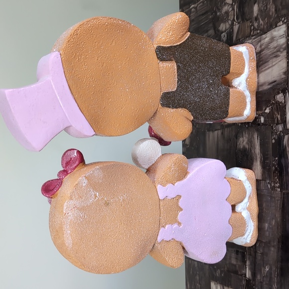 ❌SOLD❌Cupcakes & Cashmere Gingerbread Couple Figurines Christmas Decor, Shimmery - Picture 9 of 11